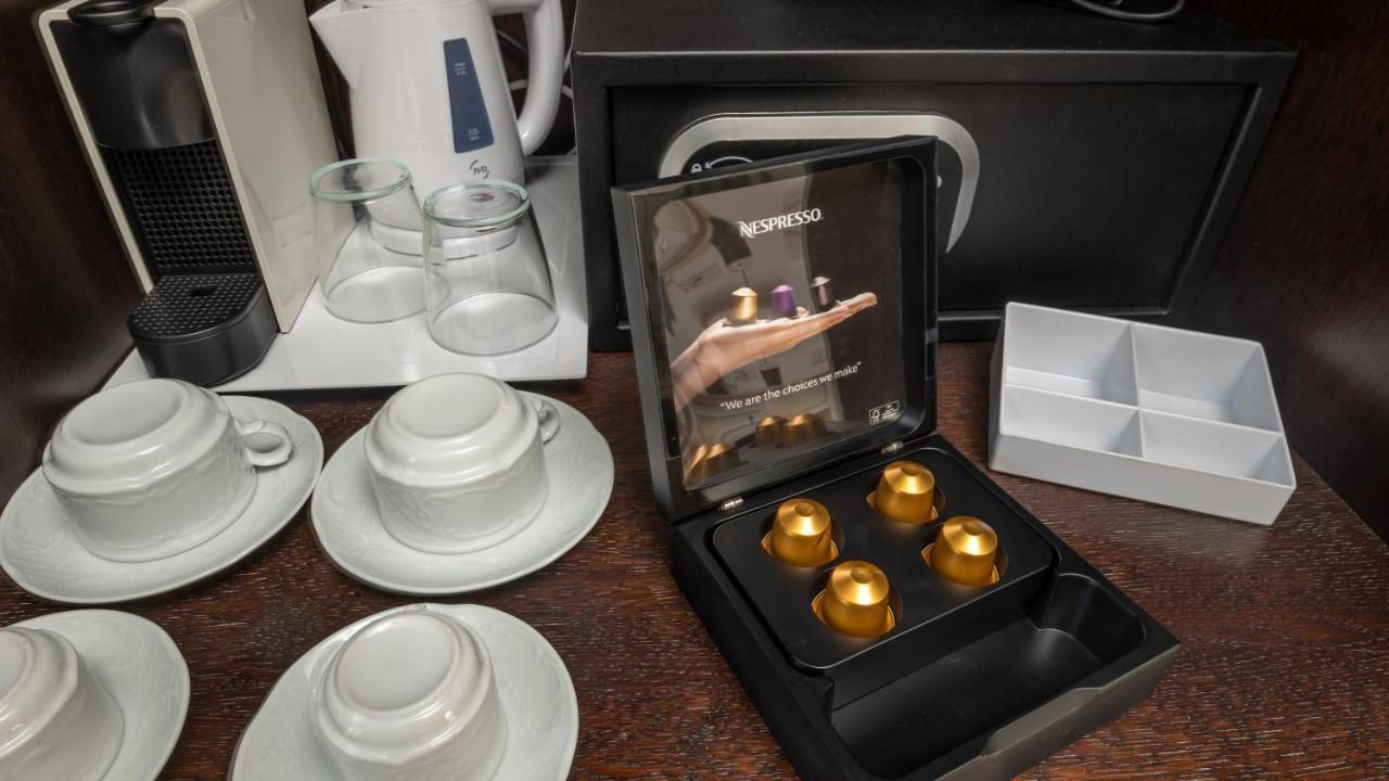 Brettania Hotel Janina Zewnętrze zdjęcie