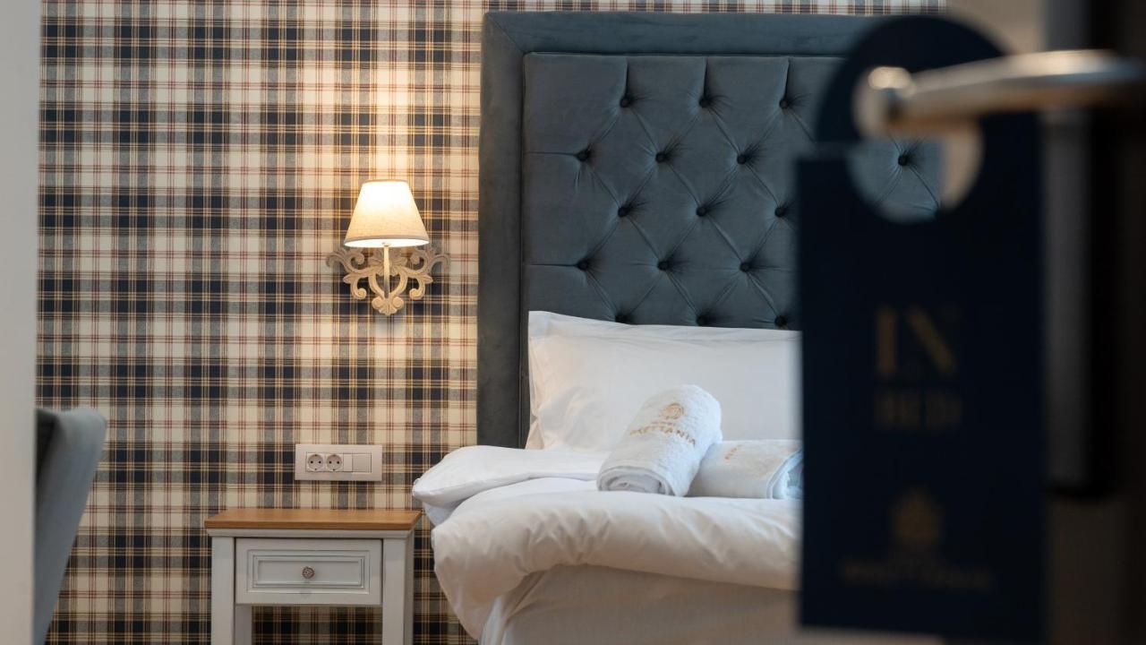 Brettania Hotel Janina Zewnętrze zdjęcie