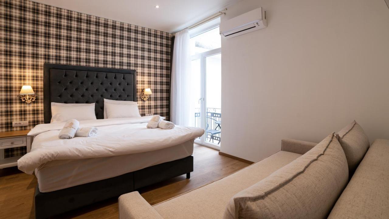 Brettania Hotel Janina Zewnętrze zdjęcie