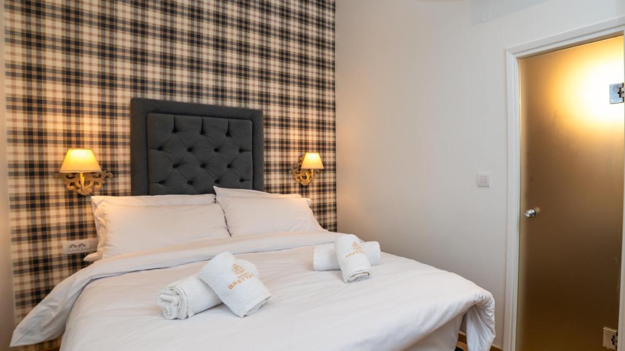 Brettania Hotel Janina Zewnętrze zdjęcie